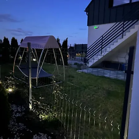 Koniec Swiata Dom 84m2 Z Balia I Basenem Na Wylacznosc