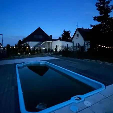 Koniec Swiata Dom 84m2 Z Balia I Basenem Na Wylacznosc Сasa de vacaciones Mikołajki