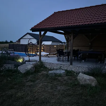 Koniec Swiata Dom 84m2 Z Balia I Basenem Na Wylacznosc Дом отдыха Миколайки